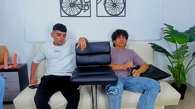 Snapshot of Crazy_nigth01 chatting on February 13, 2026, 7:21 pm Crazy nigth01 online show from February 13, 2026, 7:21 pm