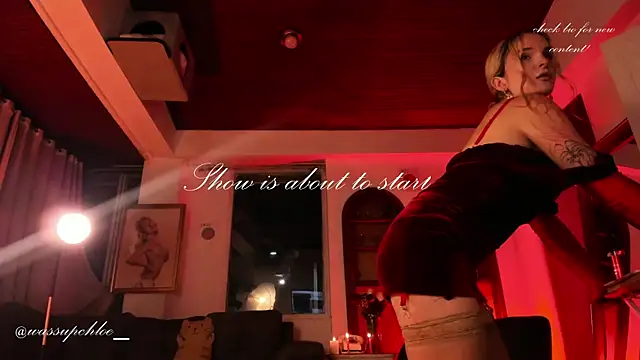 misschloe   online show from February 14, 2025, 11:53 pm