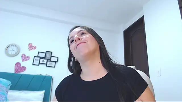 kamila lopez online show from March 7, 2025, 1:53 am