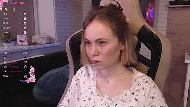 lucy mirror online show from October 9, 2025, 8:51 pm