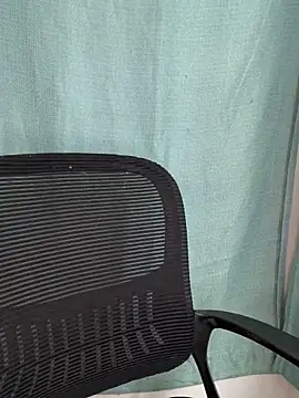 Snapshot of CharismaaBanx chatting on February 19, 2025, 6:43 pm CharismaaBanx online show from February 19, 2025, 6:43 pm