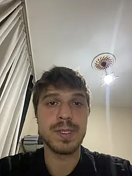 oguuxum online show from April 8, 2026, 7:47 pm