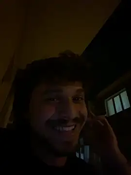 oguuxum online show from April 27, 2026, 8:18 pm