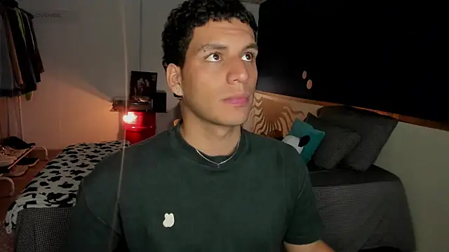 Curlblue online show from April 21, 2026, 2:51 am