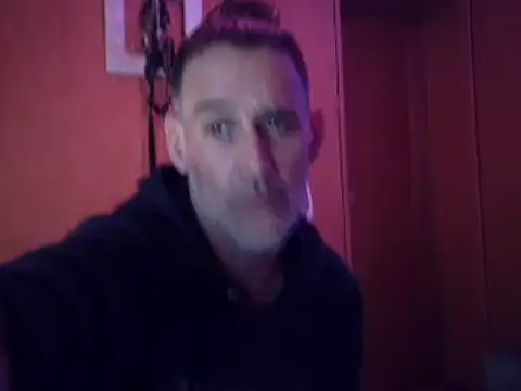 Lia Y PatrickX online show from November 30, 2025, 12:25 am