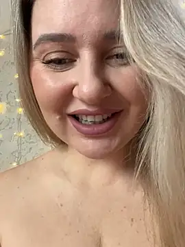 LadyLolyPop  online show from January 5, 2025, 4:58 am