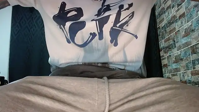 babyrecord1 online show from February 27, 2025, 7:47 pm