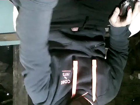 vadszex31 online show from April 9, 2026, 1:38 pm