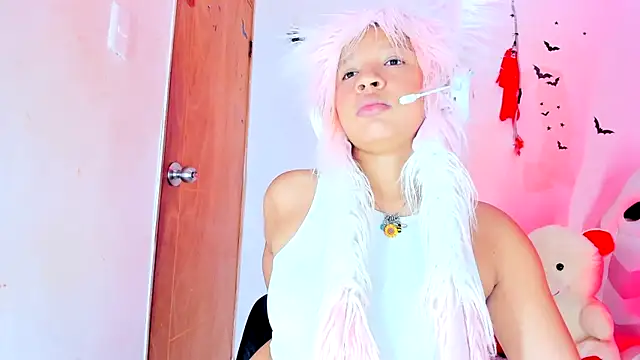 Snapshot of Emily_Coper18 chatting on February 2, 2026, 5:55 pm Emily Coper18 online show from February 2, 2026, 5:55 pm