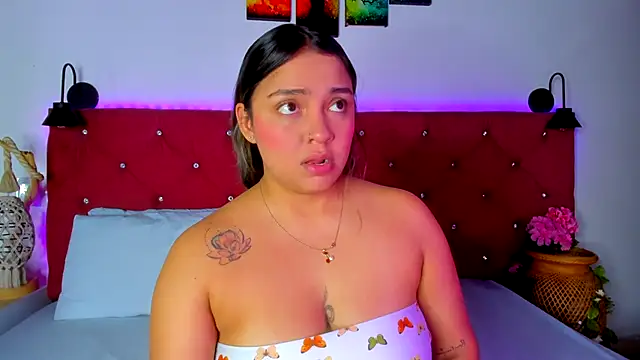 Abril Gomez06 online show from November 8, 2025, 8:07 pm