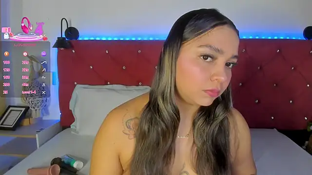 Abril Gomez06 online show from December 16, 2025, 7:41 pm