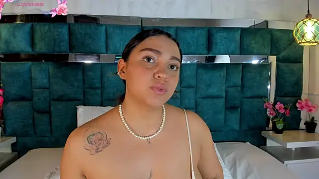Snapshot of Abril_Gomez06 chatting on May 21, 2026, 8:05 pm Abril Gomez06 online show from May 21, 2026, 8:05 pm