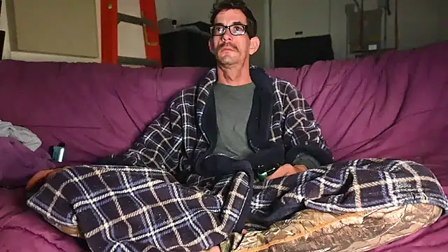 joeiandola online show from March 3, 2025, 5:09 am