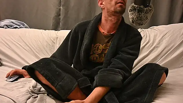 joeiandola online show from September 30, 2025, 4:23 pm