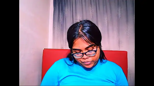 Indian Lola00 online show from October 2, 2025, 4:25 pm