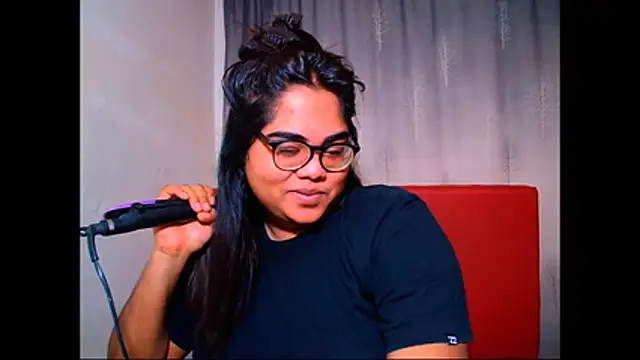 Snapshot of Indian_Lola00 chatting on November 18, 2025, 6:34 pm Indian Lola00 online show from November 18, 2025, 6:34 pm