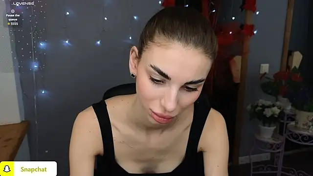 Snapshot of EmmyGreans chatting on January 19, 2026, 6:39 am EmmyGreans online show from January 19, 2026, 6:39 am