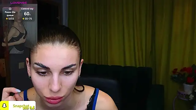 Snapshot of EmmyGreans chatting on February 25, 2026, 12:37 pm EmmyGreans online show from February 25, 2026, 12:37 pm