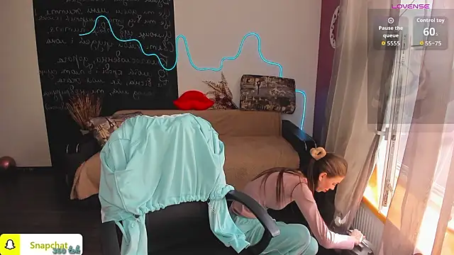 Snapshot of EmmyGreans chatting on March 2, 2026, 7:26 am EmmyGreans online show from March 2, 2026, 7:26 am