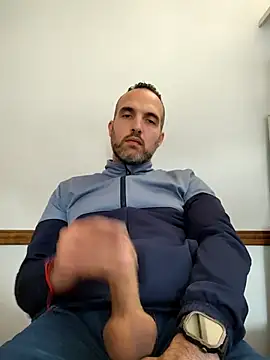 leon3875 online show from November 19, 2025, 3:34 pm