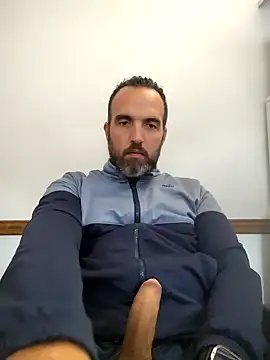 leon3875 online show from February 12, 2026, 3:29 pm