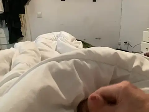 Bossinmidd12 online show from February 5, 2025, 8:11 am