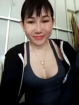 Ana love2000 online show from September 9, 2025, 1:38 am