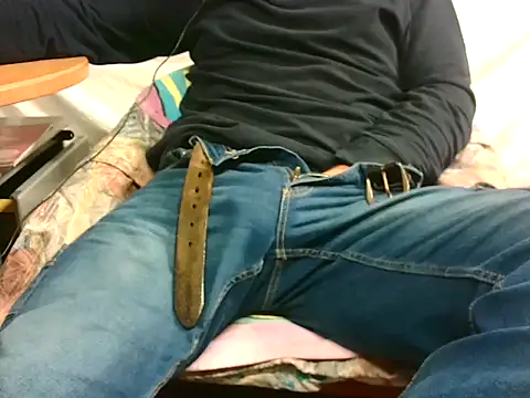 Giulio35 Pika online show from November 19, 2025, 4:07 pm