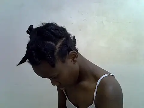 Snapshot of hey_its_andreana chatting on October 25, 2025, 10:15 pm hey its andreana online show from October 25, 2025, 10:15 pm