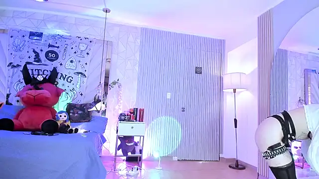 Snapshot of zephirahabney chatting on October 24, 2025, 2:35 pm zephirahabney online show from October 24, 2025, 2:35 pm