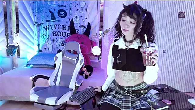 Snapshot of zephirahabney chatting on November 6, 2025, 3:02 pm zephirahabney online show from November 6, 2025, 3:02 pm