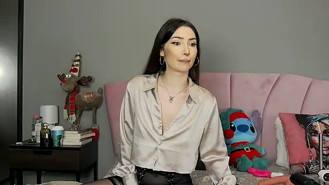 Mayleen x online show from December 4, 2025, 11:35 pm