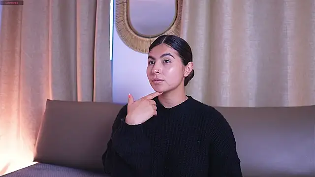 ShelleyMorell online show from November 18, 2025, 12:42 pm