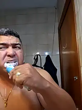 Snapshot of gordito_xx chatting on January 3, 2025, 6:33 am gordito xx online show from January 3, 2025, 6:33 am