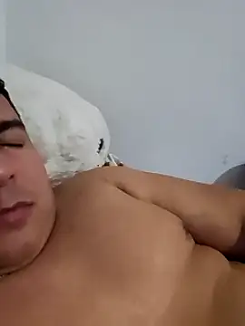 Snapshot of gordito_xx chatting on February 27, 2025, 11:04 pm gordito xx online show from February 27, 2025, 11:04 pm