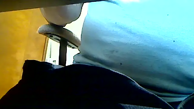 markluvskitty online show from October 15, 2025, 12:49 pm