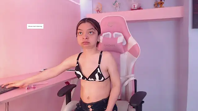 Snapshot of CharlotteMuller chatting on September 30, 2025, 7:30 pm CharlotteMuller online show from September 30, 2025, 7:30 pm