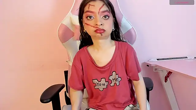 Snapshot of CharlotteMuller chatting on October 30, 2025, 9:04 pm CharlotteMuller online show from October 30, 2025, 9:04 pm