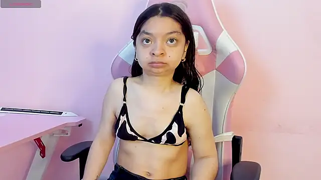 Snapshot of CharlotteMuller chatting on November 28, 2025, 7:16 pm CharlotteMuller online show from November 28, 2025, 7:16 pm