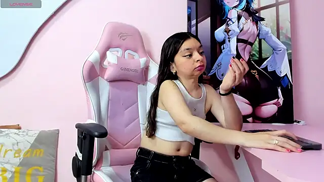 Snapshot of CharlotteMuller chatting on February 5, 2026, 8:24 pm CharlotteMuller online show from February 5, 2026, 8:24 pm