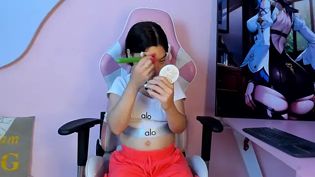 Snapshot of CharlotteMuller chatting on February 13, 2026, 6:26 pm CharlotteMuller online show from February 13, 2026, 6:26 pm