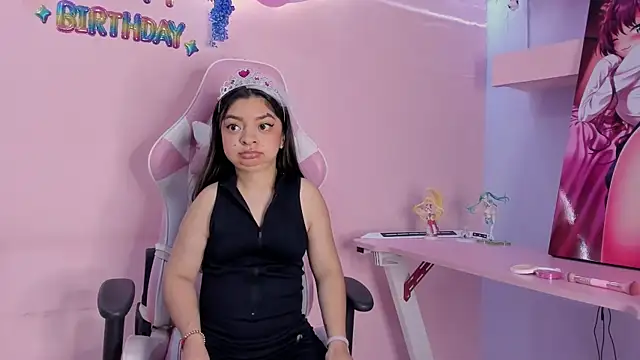 Snapshot of CharlotteMuller chatting on March 15, 2026, 8:37 pm CharlotteMuller online show from March 15, 2026, 8:37 pm