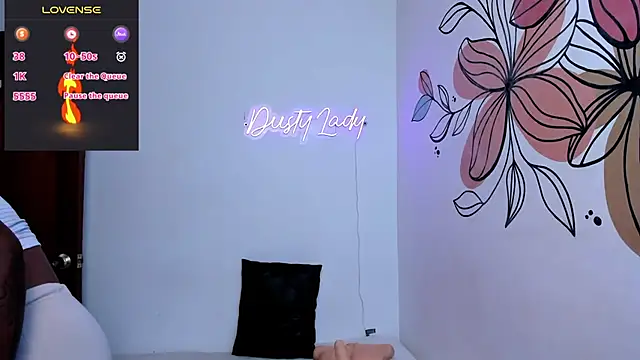 chanel brunette online show from January 10, 2025, 5:34 pm