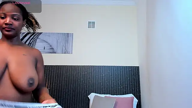 chanel brunette online show from March 11, 2025, 6:41 pm