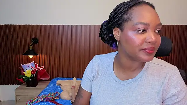 chanel brunette online show from April 5, 2026, 6:27 pm