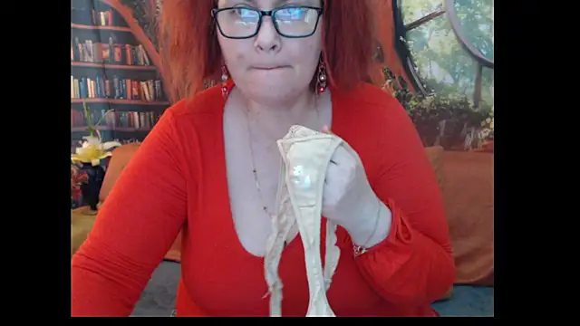 Snapshot of PlayfullMature chatting on July 11, 2026, 8:50 am PlayfullMature online show from July 11, 2026, 8:50 am