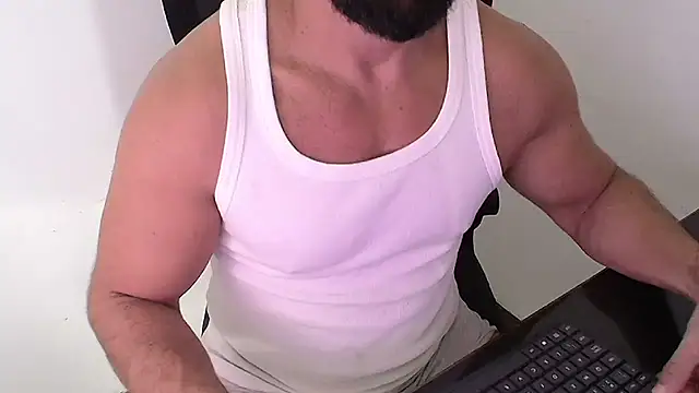 Snapshot of TopDaddy23 chatting on July 3, 2026, 5:52 pm TopDaddy23 online show from July 3, 2026, 5:52 pm
