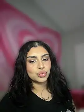 Snapshot of ThickerThanYoBitch chatting on August 9, 2026, 9:25 am ThickerThanYoBitch online show from August 9, 2026, 9:25 am