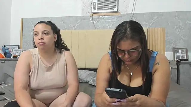 Danielaandximena online show from June 17, 2026, 2:47 am