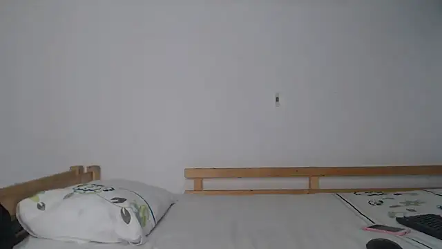 Snapshot of SexyKate852 chatting on February 7, 2025, 6:34 pm SexyKate852 online show from February 7, 2025, 6:34 pm